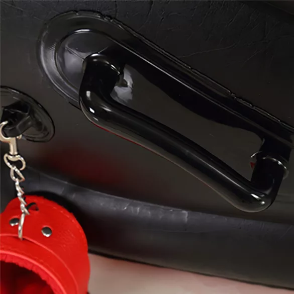 Desirel Magic Pillow - Φουσκωτό έπιπλο BDSM - με χειροπέδες (κόκκινο)